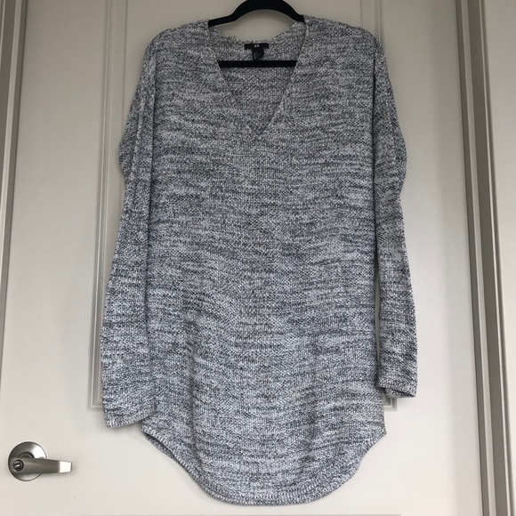 H&M tunic sweater - Picture 1 of 3